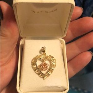 14K Gold Heart pendent